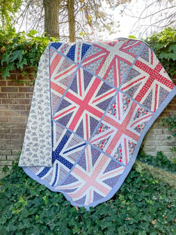 Supersize Union Jack quilt pattern by Amy Smart with London print (1)